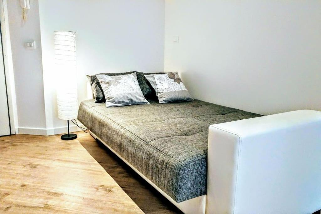 B&B Gocciadoro 26 Nuovo, Climatizzato, Zona Ospedale, Posto Auto Trento Ngoại thất bức ảnh